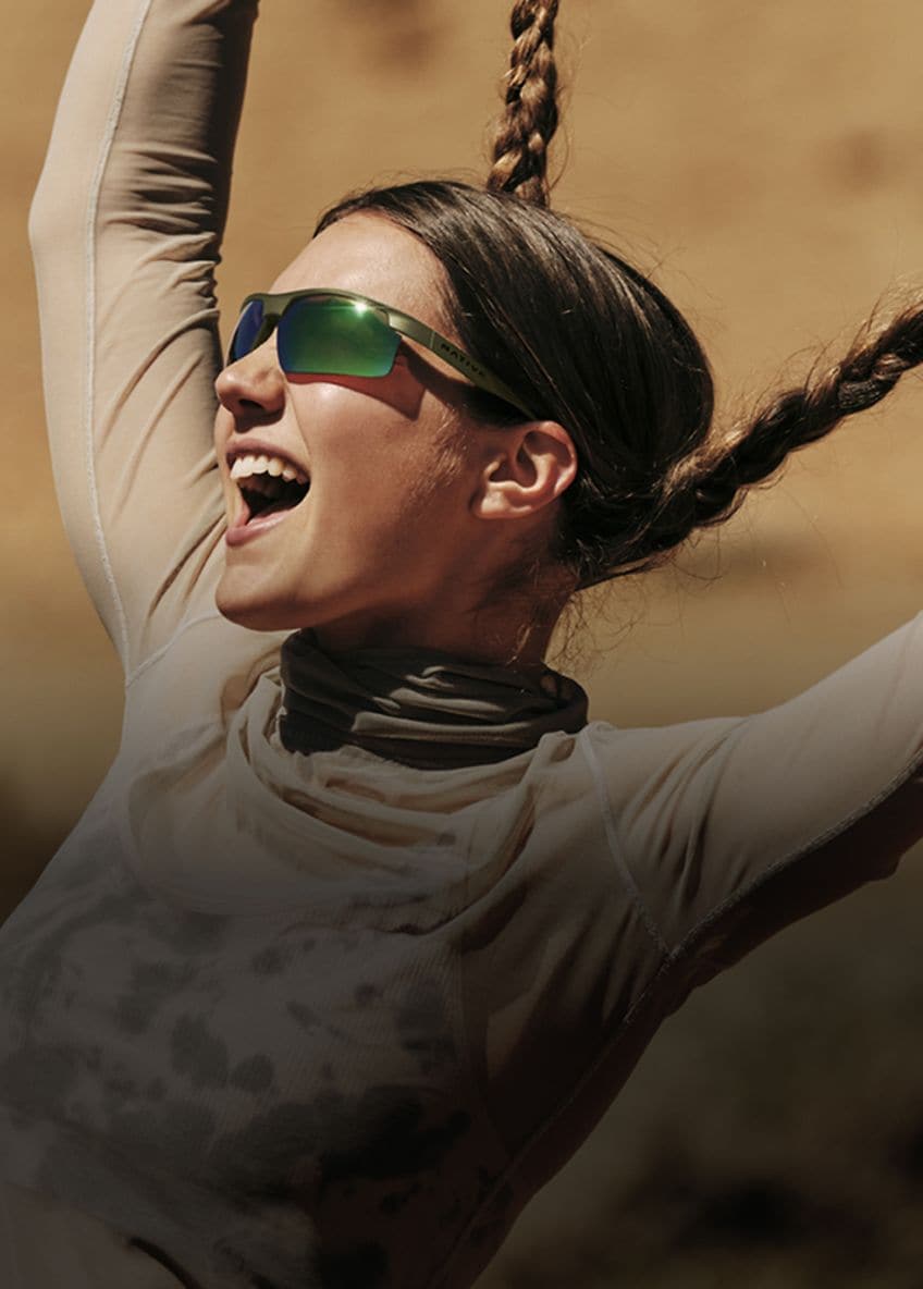 MONTURE SEMI-CERCLÉE-Légèreté et liberté.